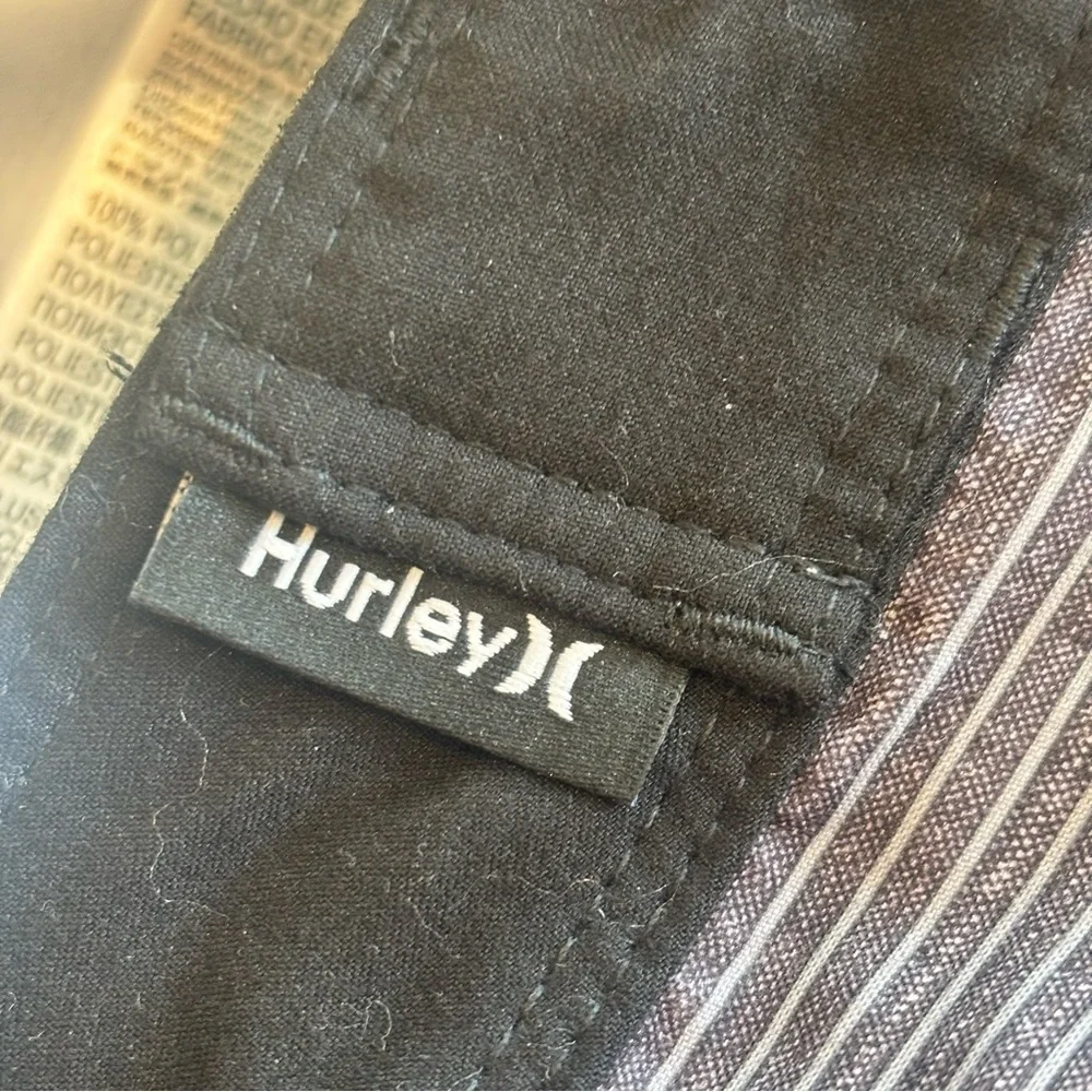 HURLEY Boys Black Striped Swim Shorts Board Shorts Size 16 28”‎ Inseam 9” NWT